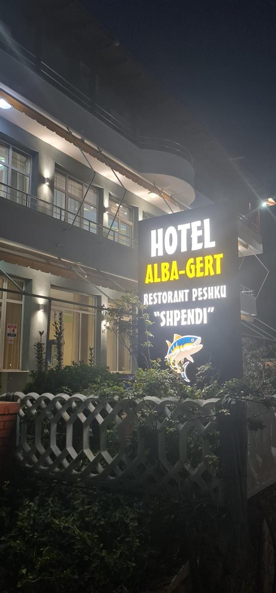 Hotel Alba-Gert Orikum Eksteriør bilde